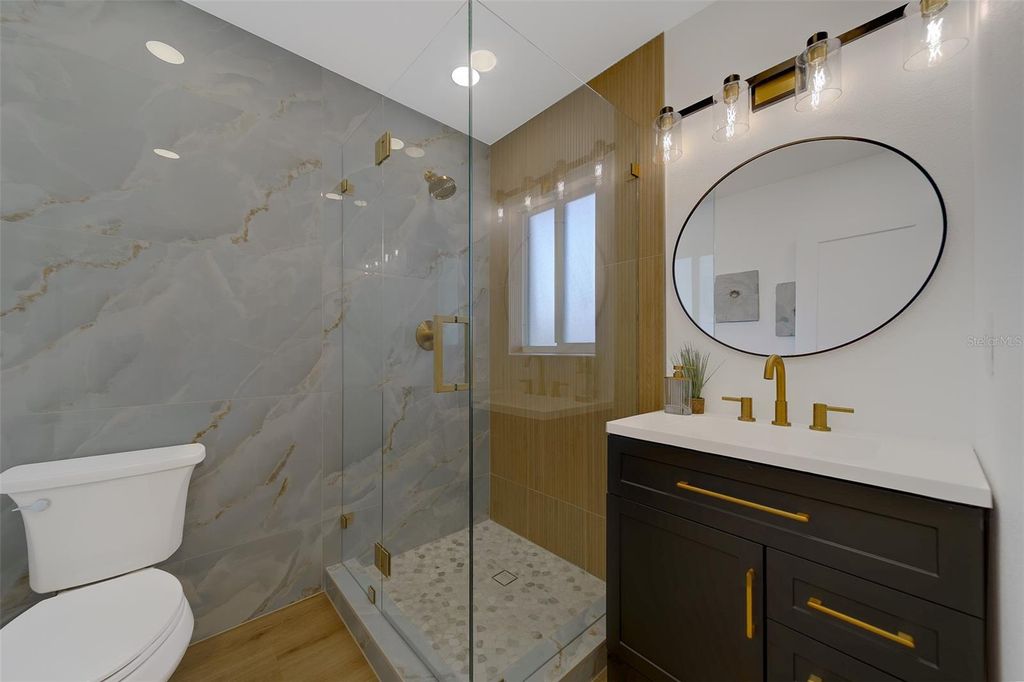 Image 30 of property listing at 1274 ROBIN HOOD LANE, Dunedin, FL 34698