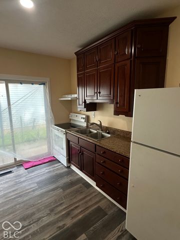 2850 Adams, Indianapolis, IN 46218