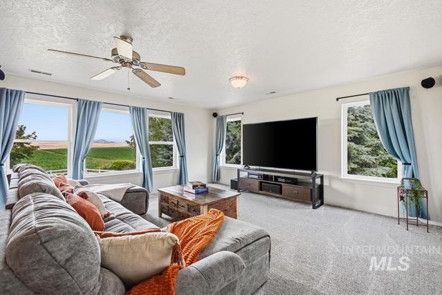 25157 Shadow Mountain Circle, Star, ID 83669