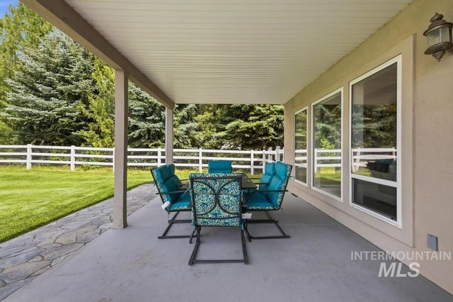25157 Shadow Mountain Circle, Star, ID 83669