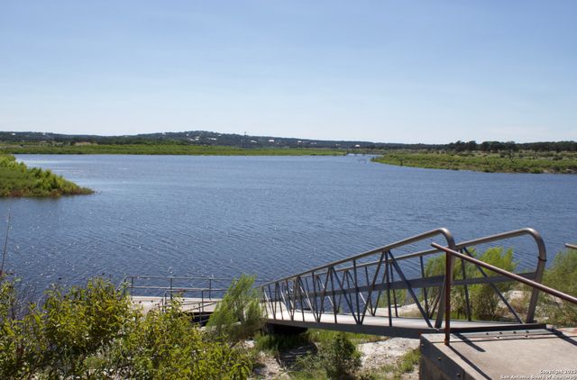 1236 Carson Crk, Canyon Lake, TX 78133