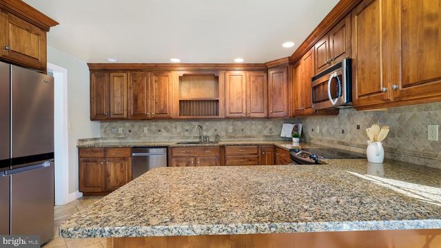 9032 CLAUSSVILLE RD, Fogelsville, PA 18051