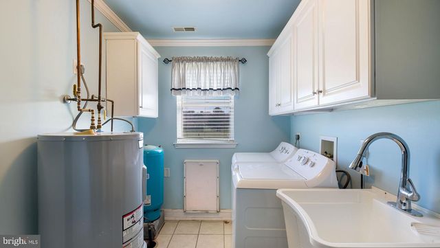 9032 CLAUSSVILLE RD, Fogelsville, PA 18051