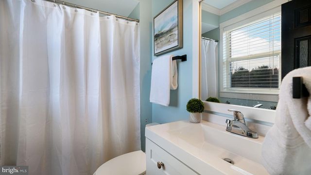 9032 CLAUSSVILLE RD, Fogelsville, PA 18051