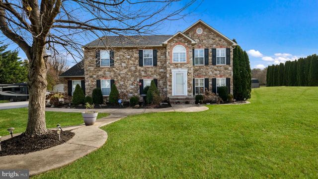 9032 CLAUSSVILLE RD, Fogelsville, PA 18051