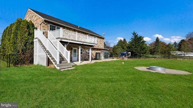 9032 CLAUSSVILLE RD, Fogelsville, PA 18051