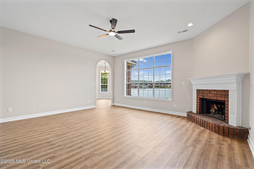 4675 E Alden Lake Drive, Horn Lake, MS 38637 — photo 5