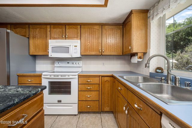 2810 Topley Avenue, Las Cruces, NM 88005