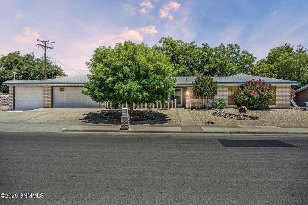 2810 Topley Avenue, Las Cruces, NM 88005