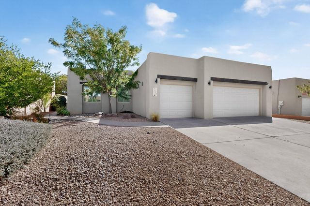 7312 Hawthorn Avenue NE, Albuquerque, NM 87113
