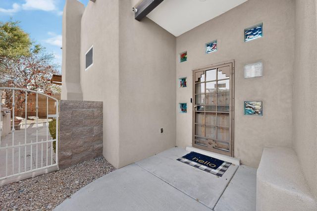7312 Hawthorn Avenue NE, Albuquerque, NM 87113