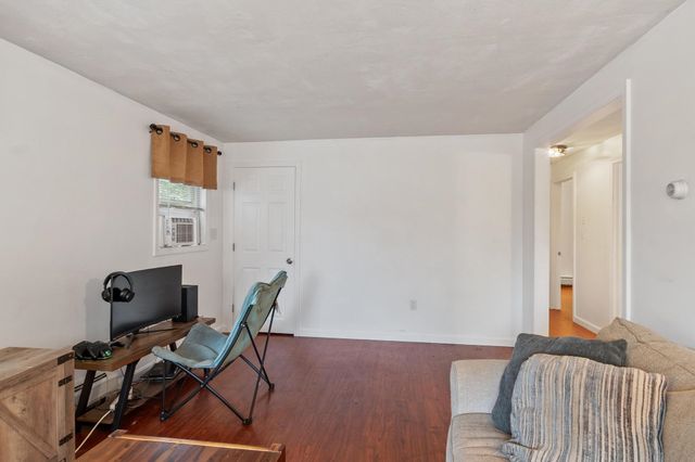 786 Mammoth Road, Manchester, NH 03104