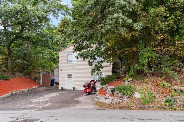 786 Mammoth Road, Manchester, NH 03104