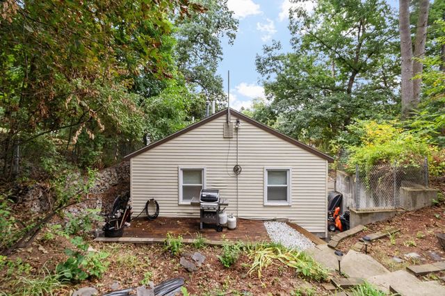 786 Mammoth Road, Manchester, NH 03104