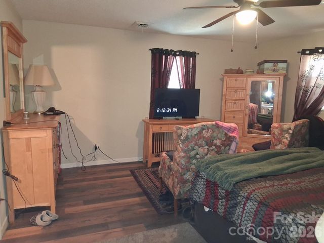 1415 Old US 221A Highway, Mooresboro, NC 28114