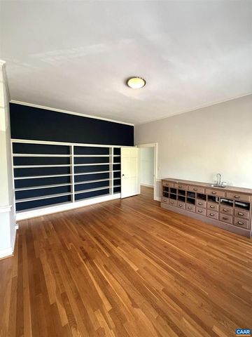 412 E JEFFERSON ST, Charlottesville, VA 22902