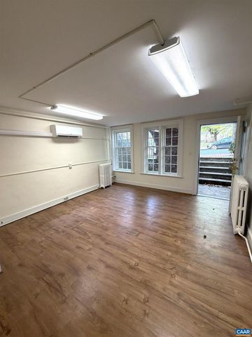412 E JEFFERSON ST, Charlottesville, VA 22902
