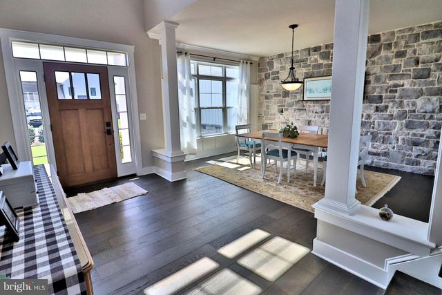 1071 VALLEY CROSSING DR, Lititz, PA 17543