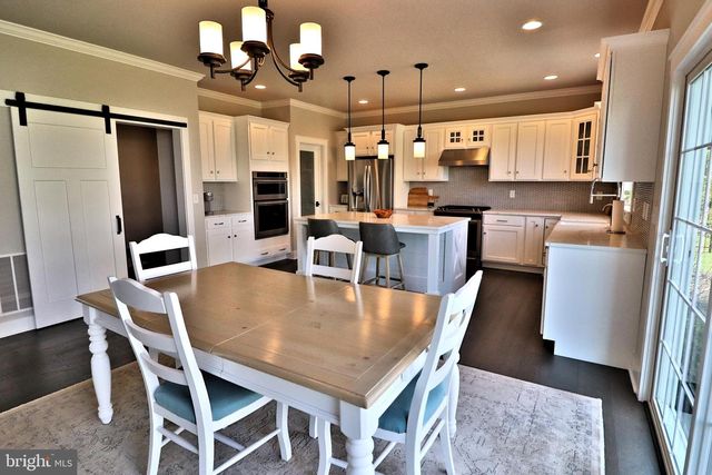 1071 VALLEY CROSSING DR, Lititz, PA 17543