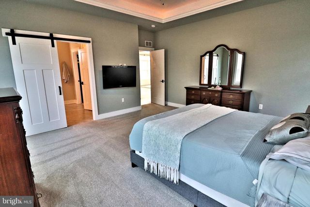 1071 VALLEY CROSSING DR, Lititz, PA 17543