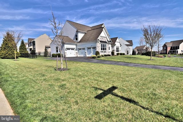 1071 VALLEY CROSSING DR, Lititz, PA 17543