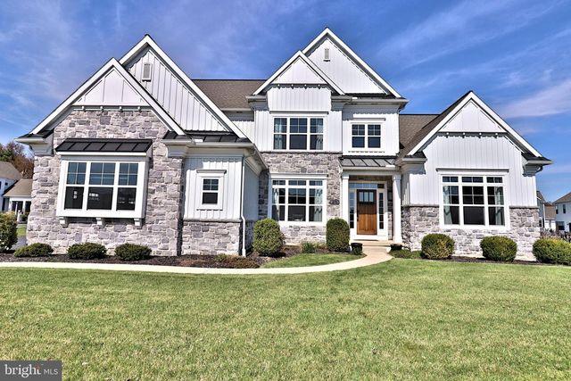 1071 VALLEY CROSSING DR, Lititz, PA 17543