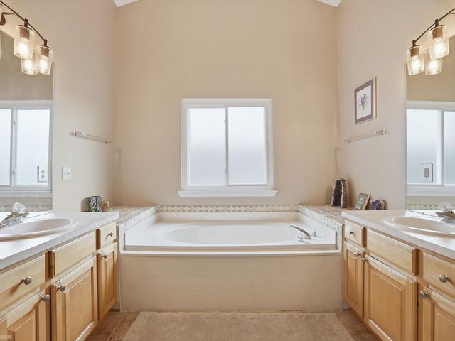 49570 Crusader Drive, Macomb Twp, MI 48044