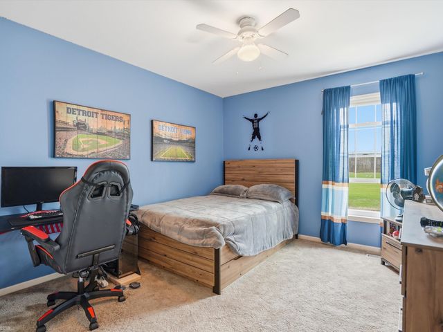 49570 Crusader Drive, Macomb Twp, MI 48044