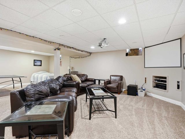 49570 Crusader Drive, Macomb Twp, MI 48044