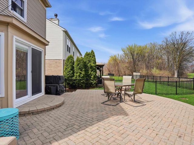 49570 Crusader Drive, Macomb Twp, MI 48044