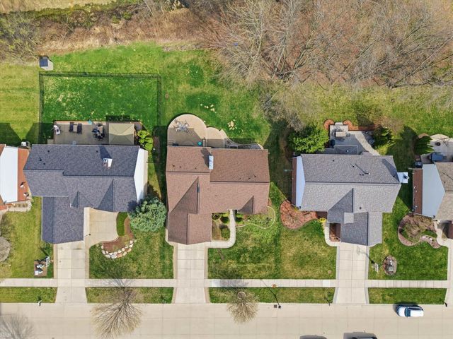 49570 Crusader Drive, Macomb Twp, MI 48044