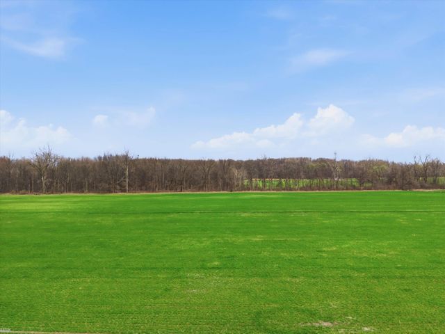 49570 Crusader Drive, Macomb Twp, MI 48044