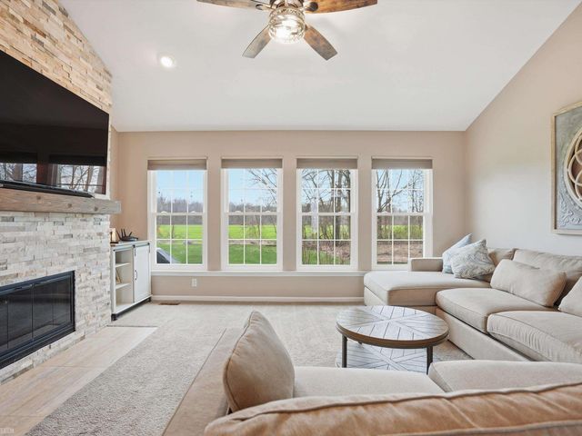 49570 Crusader Drive, Macomb Twp, MI 48044