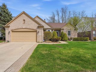 49570 Crusader Drive, Macomb Twp, MI 48044