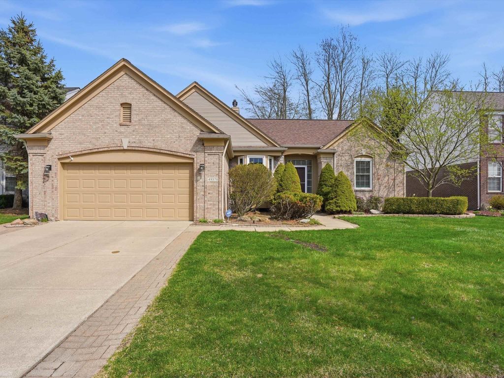 49570 Crusader Drive, Macomb Twp, MI 48044