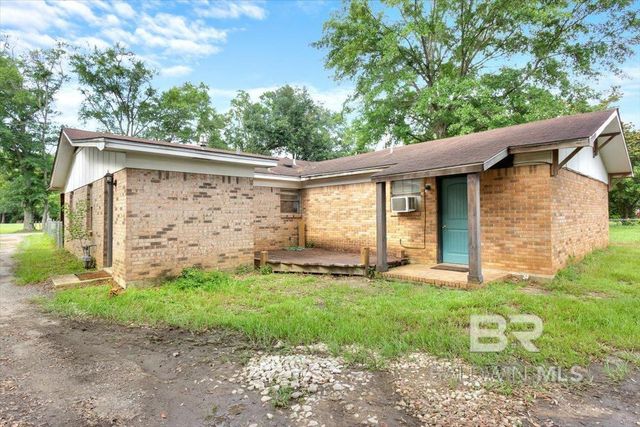 112 E Hurricane Road, Bay Minette, AL 36507