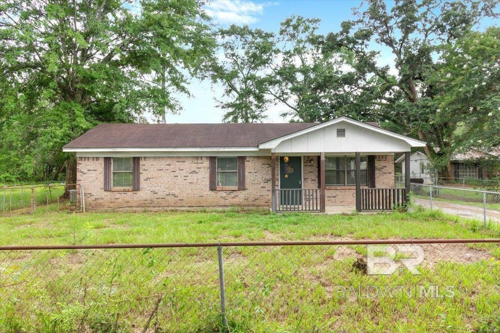 112 E Hurricane Road, Bay Minette, AL 36507