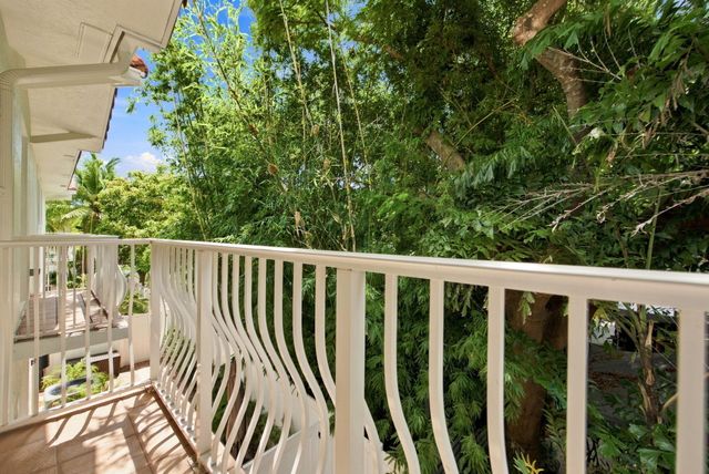 3434 NE 13TH Avenue, Oakland Park, FL 33334