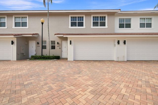 3434 NE 13TH Avenue, Oakland Park, FL 33334