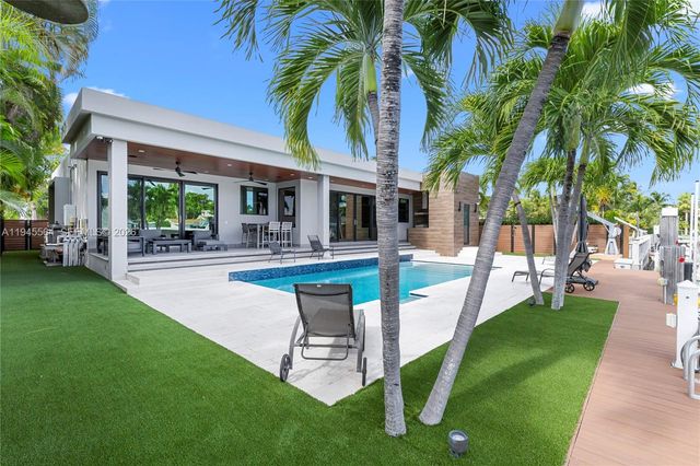 12911 Oleander Rd, North Miami, FL 33181