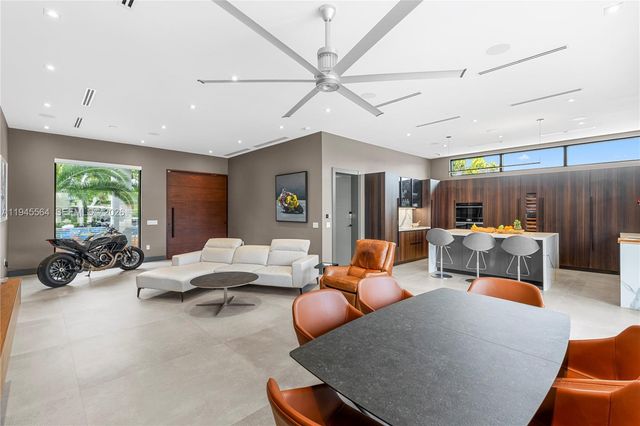 12911 Oleander Rd, North Miami, FL 33181