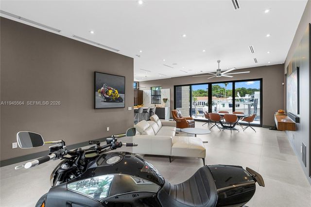 12911 Oleander Rd, North Miami, FL 33181