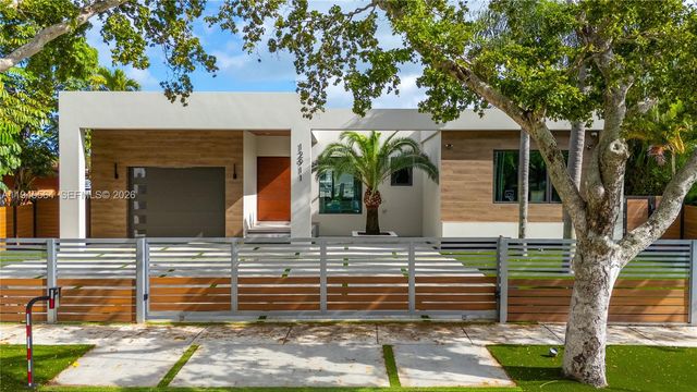 12911 Oleander Rd, North Miami, FL 33181