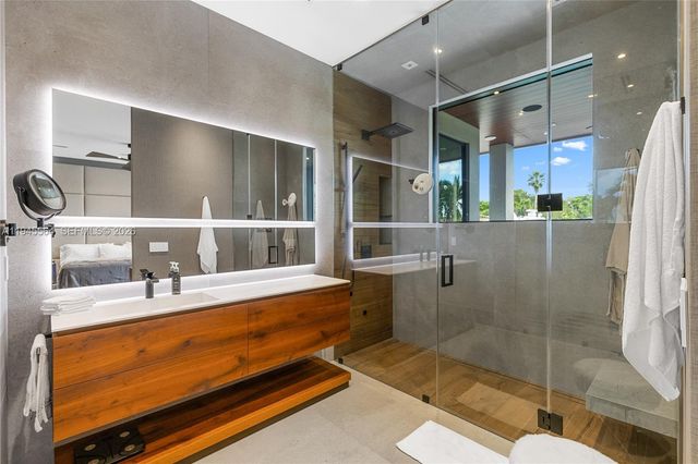 12911 Oleander Rd, North Miami, FL 33181