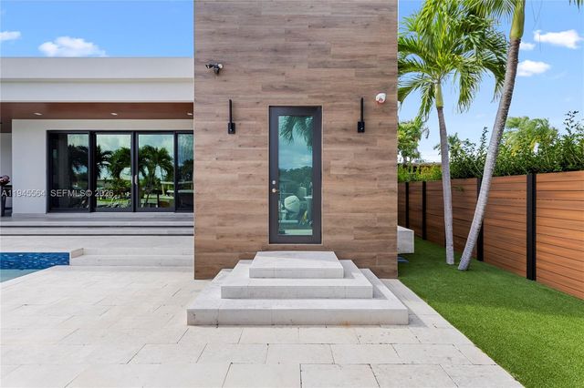 12911 Oleander Rd, North Miami, FL 33181