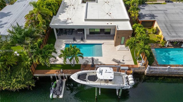 12911 Oleander Rd, North Miami, FL 33181