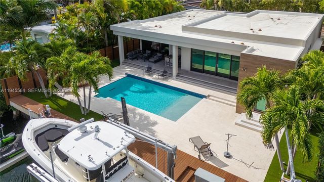 12911 Oleander Rd, North Miami, FL 33181