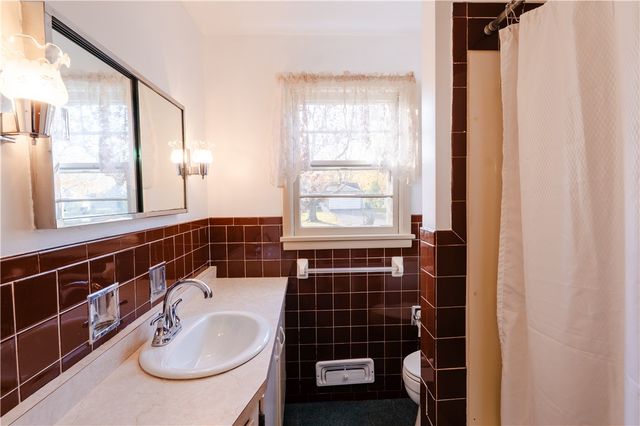 32 Valley Brook Road, Penfield, NY 14526