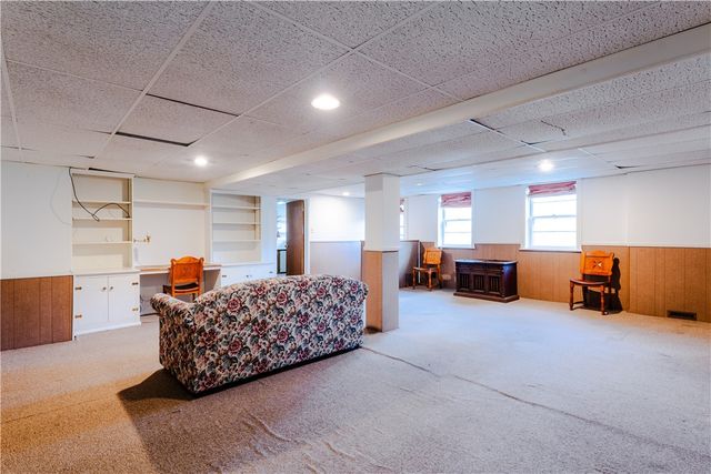 32 Valley Brook Road, Penfield, NY 14526