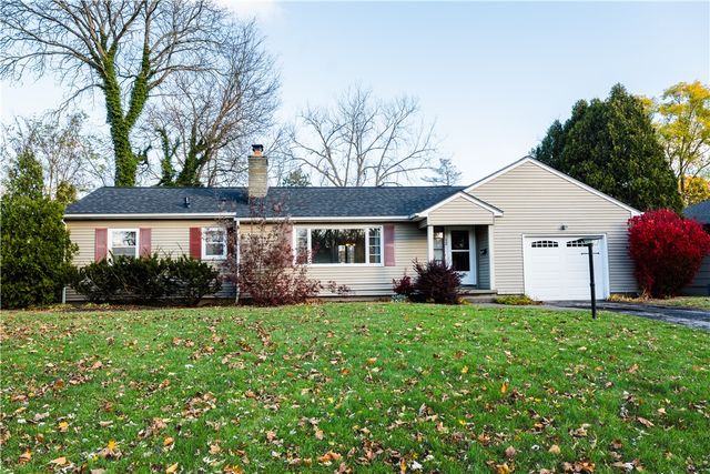 32 Valley Brook Road, Penfield, NY 14526